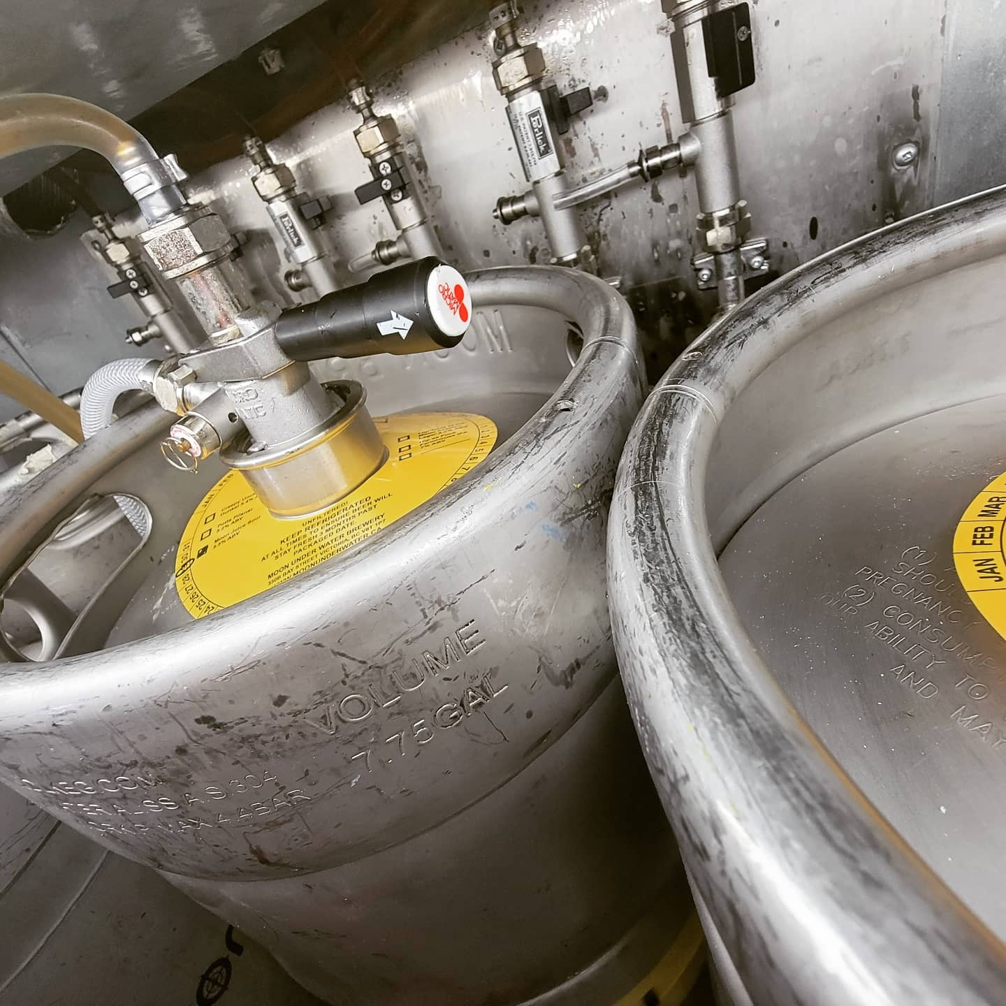238753364_240555384739696_7471238224996586029_n grey barrel with Draughtwise logo
